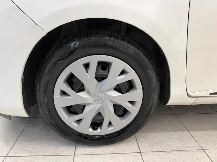 Toyota Yaris 2019 photo 3
