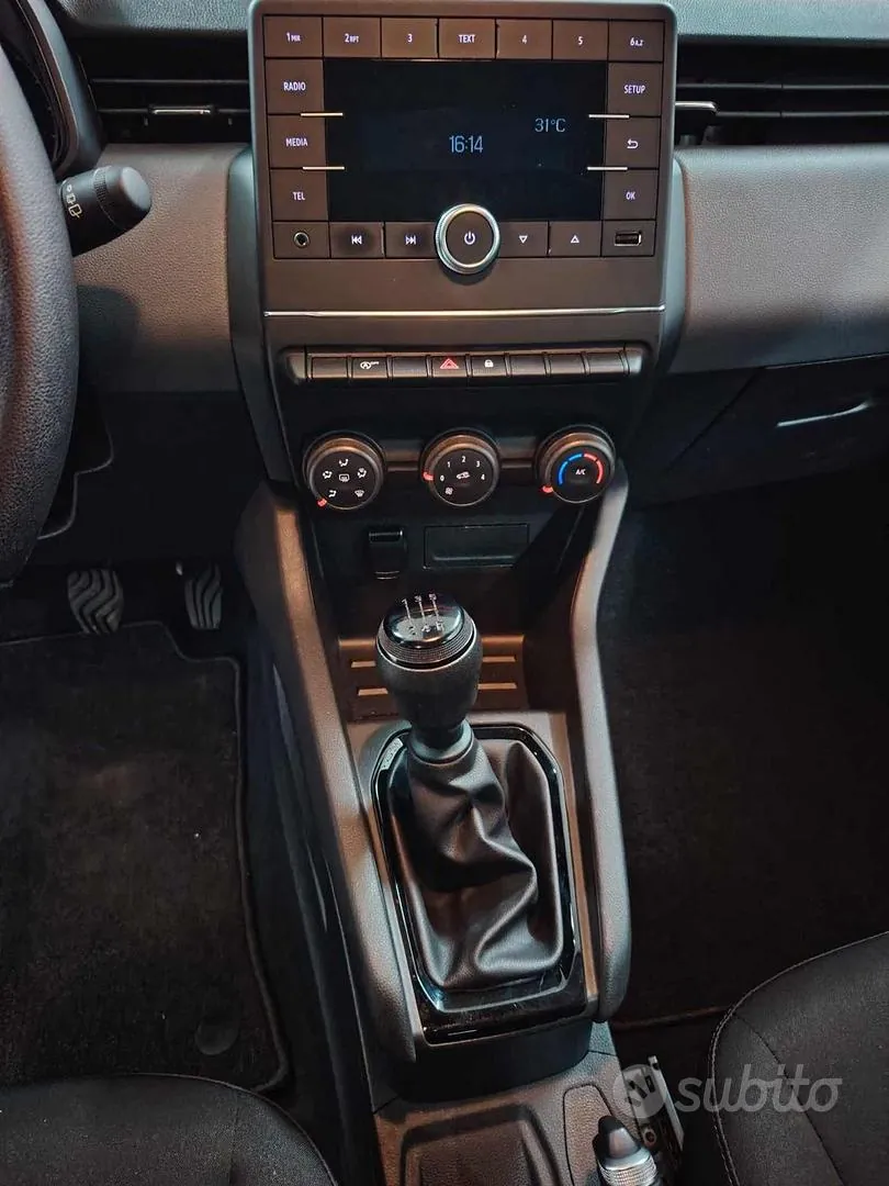 Renault Clio 2024 photo 5