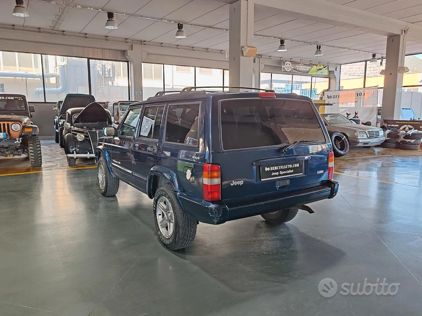 Jeep Cherokee 2000 photo 3