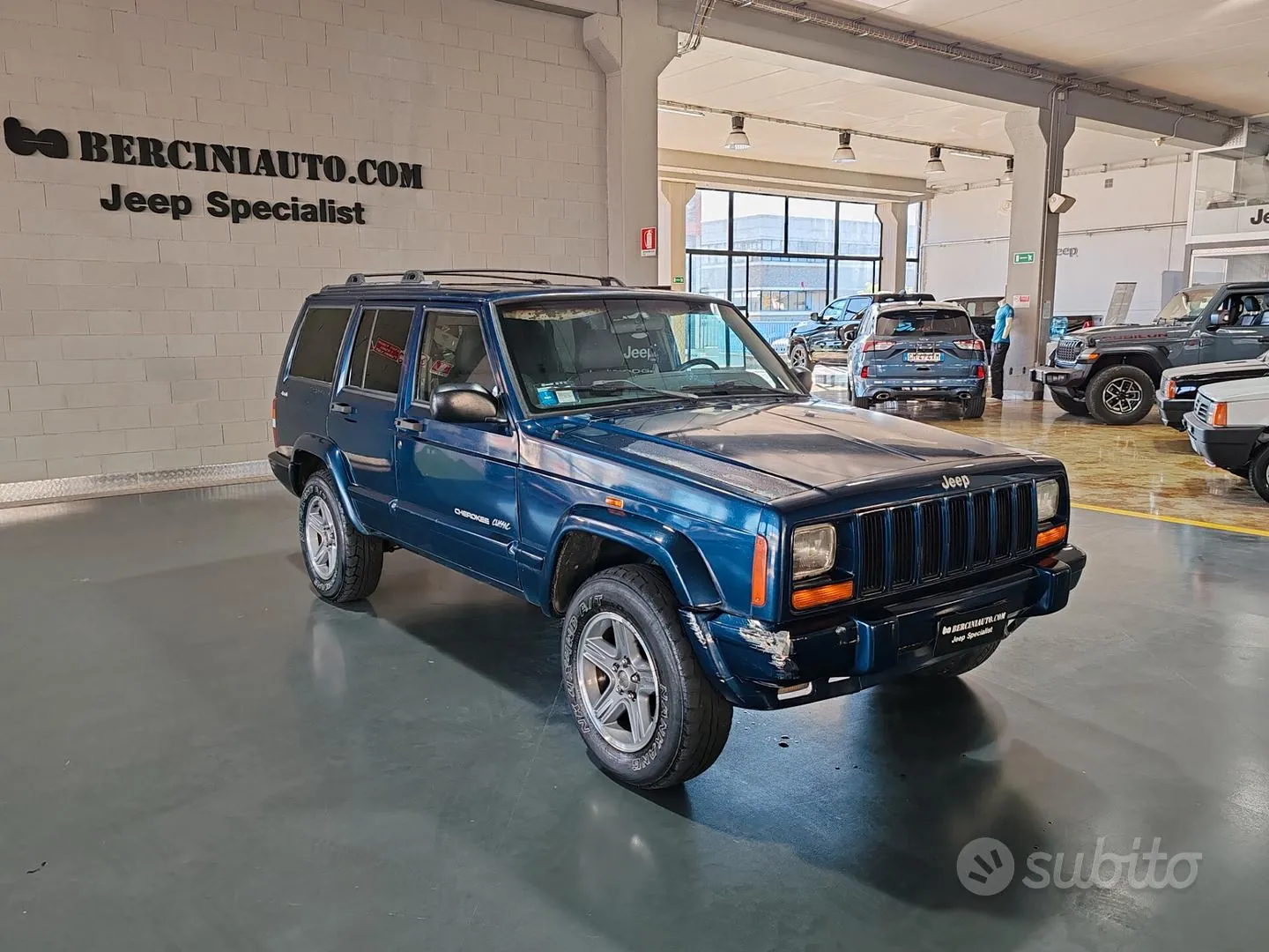 Jeep Cherokee 2000 photo 2