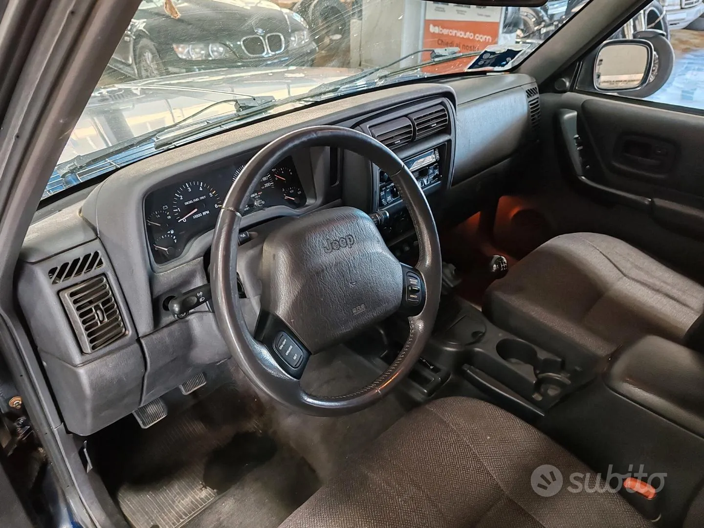Jeep Cherokee 2000 photo 5