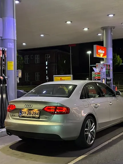 Audi A4 2008 photo 2