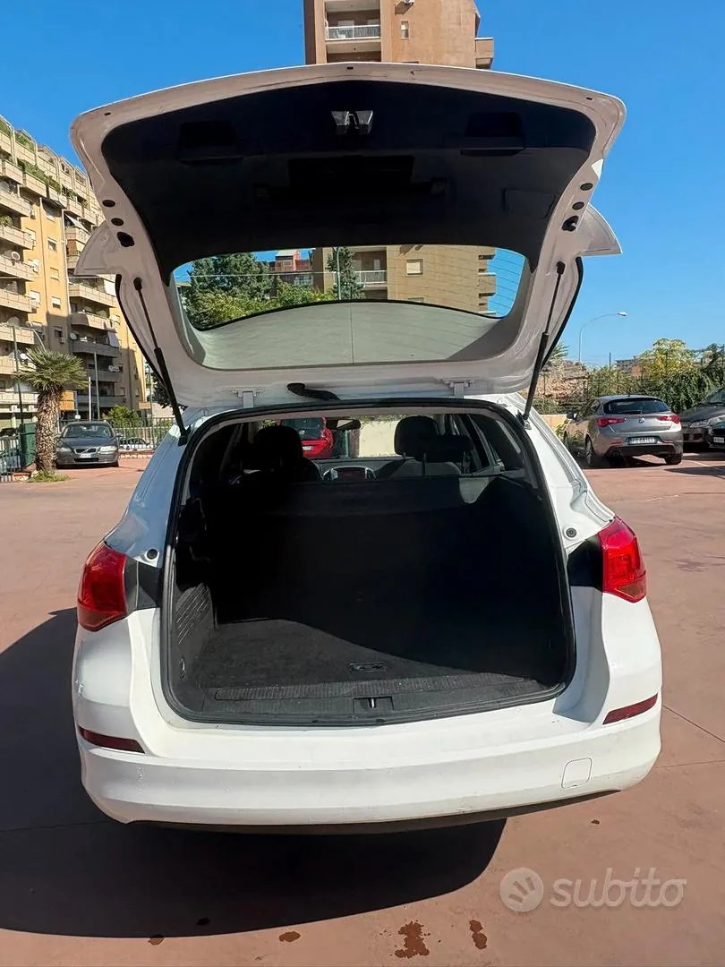 Opel Astra 2012 photo 5