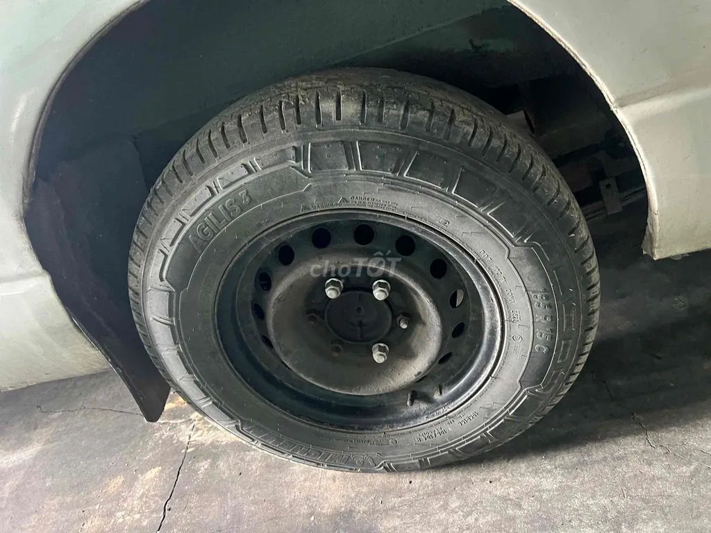 Toyota Hiace 2007 photo 2