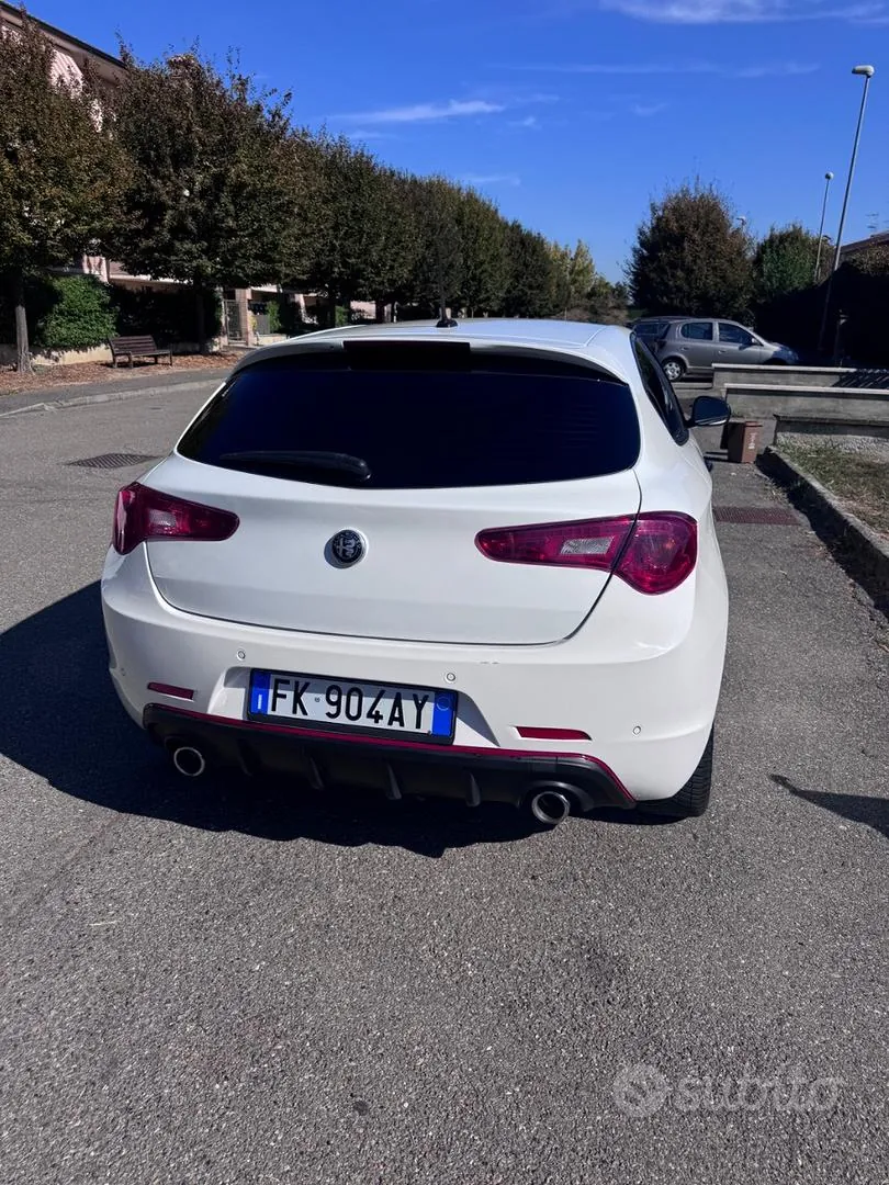 Alfa Romeo Giulietta 2017 photo 3