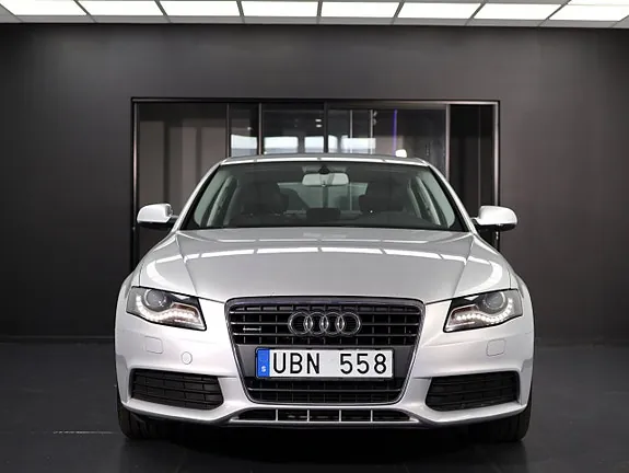 Audi A4 2011 photo 5