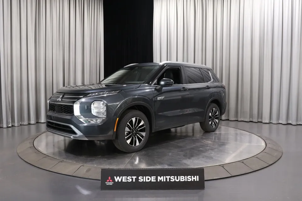 Mitsubishi Outlander 2026 photo 3