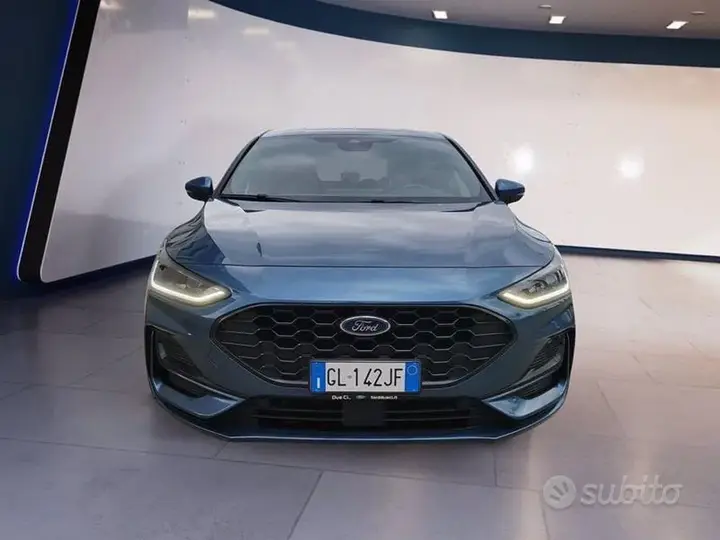 Ford Focus 2023 photo 2