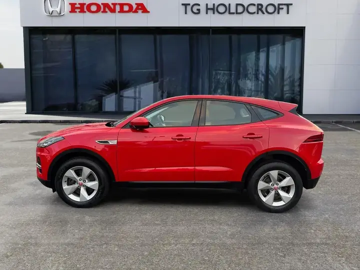 Jaguar E-Pace 2021 photo 2