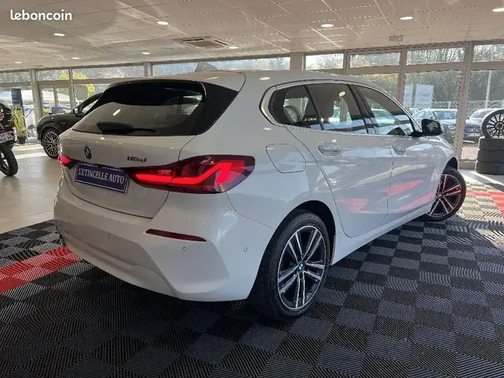 BMW 1 Series 2020 photo 2