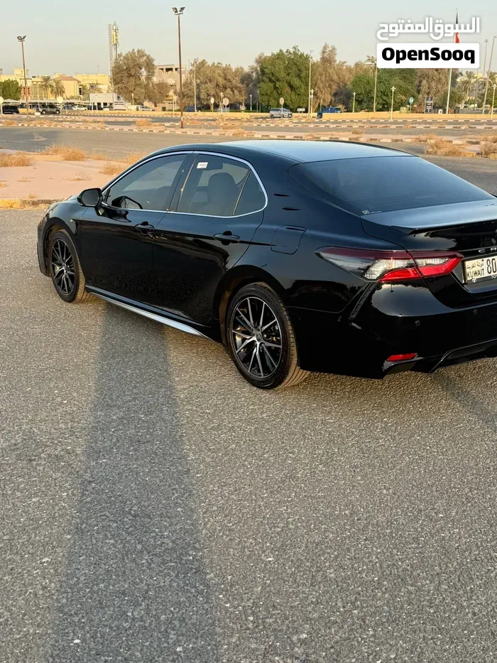 Toyota Camry 2023 photo 4