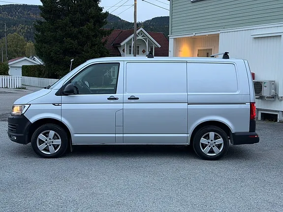Volkswagen Transporter 2019 photo 2