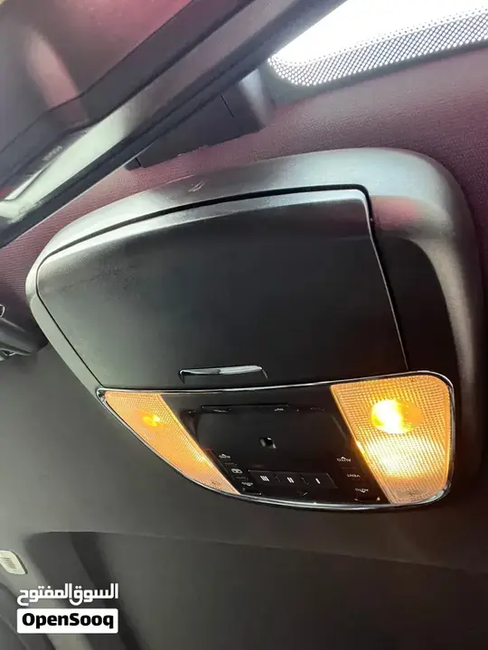 Chrysler 300 2022 photo 4