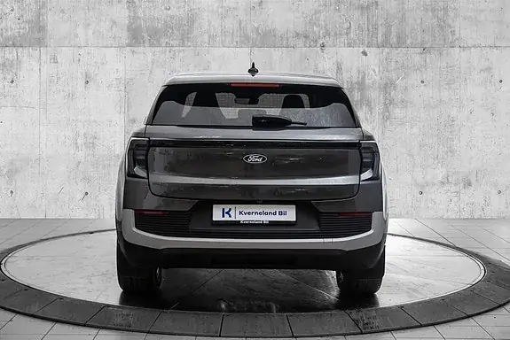 Ford Explorer 2026 photo 4