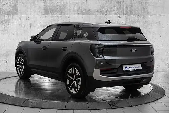 Ford Explorer 2026 photo 3
