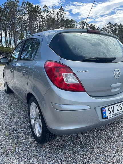 Opel Corsa 2012 photo 4