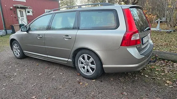 Volvo V70 2011 photo 3