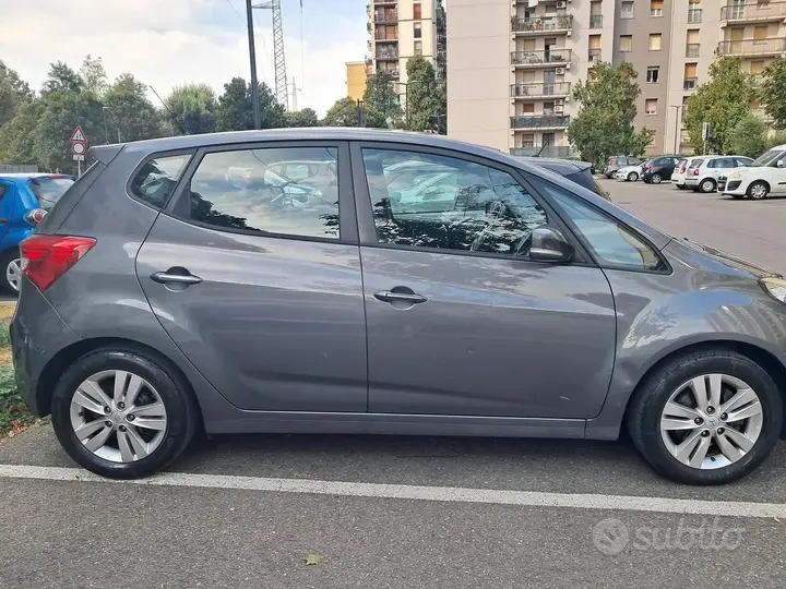 Hyundai Ix20 2011 photo 3