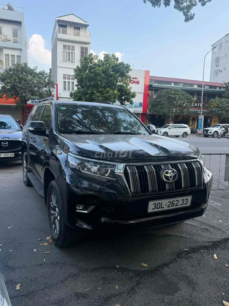Toyota Land Cruiser Prado 2010 photo 2