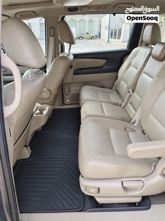 Honda Odyssey 2014 photo 3