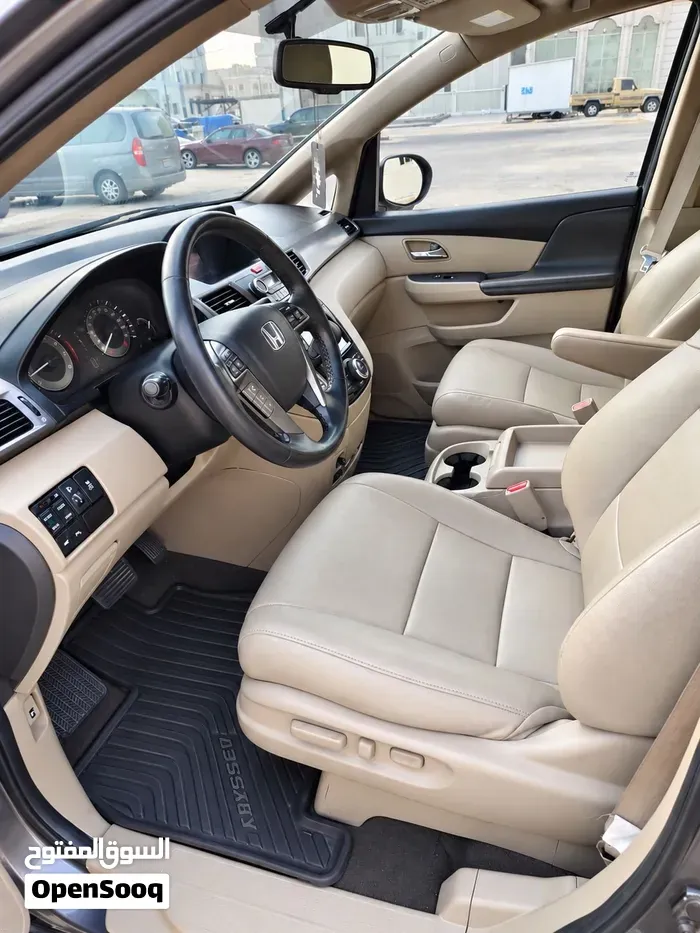 Honda Odyssey 2014 photo 2