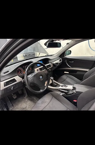 BMW 320D 2009 photo 4