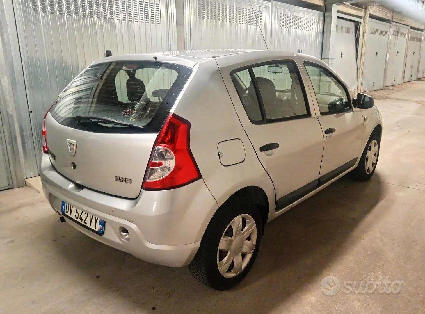 Dacia Sandero 2009 photo 3