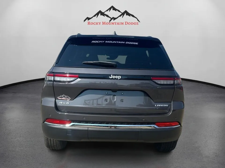 Jeep Grand Cherokee 2026 photo 4