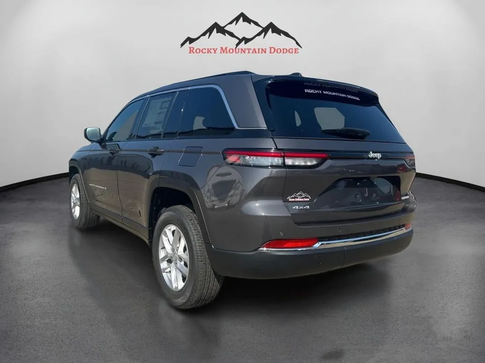Jeep Grand Cherokee 2026 photo 3