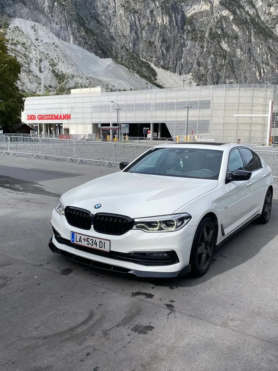 BMW 5 Series 2017 photo 3