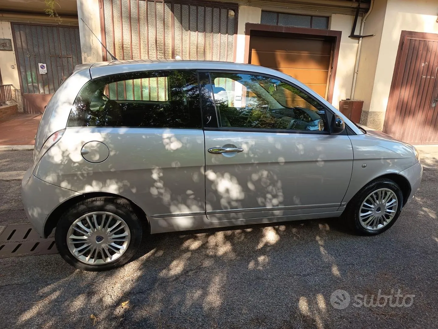 Lancia Ypsilon 2011 photo 2