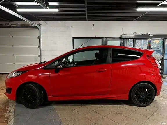 Ford Fiesta 2014 photo 2