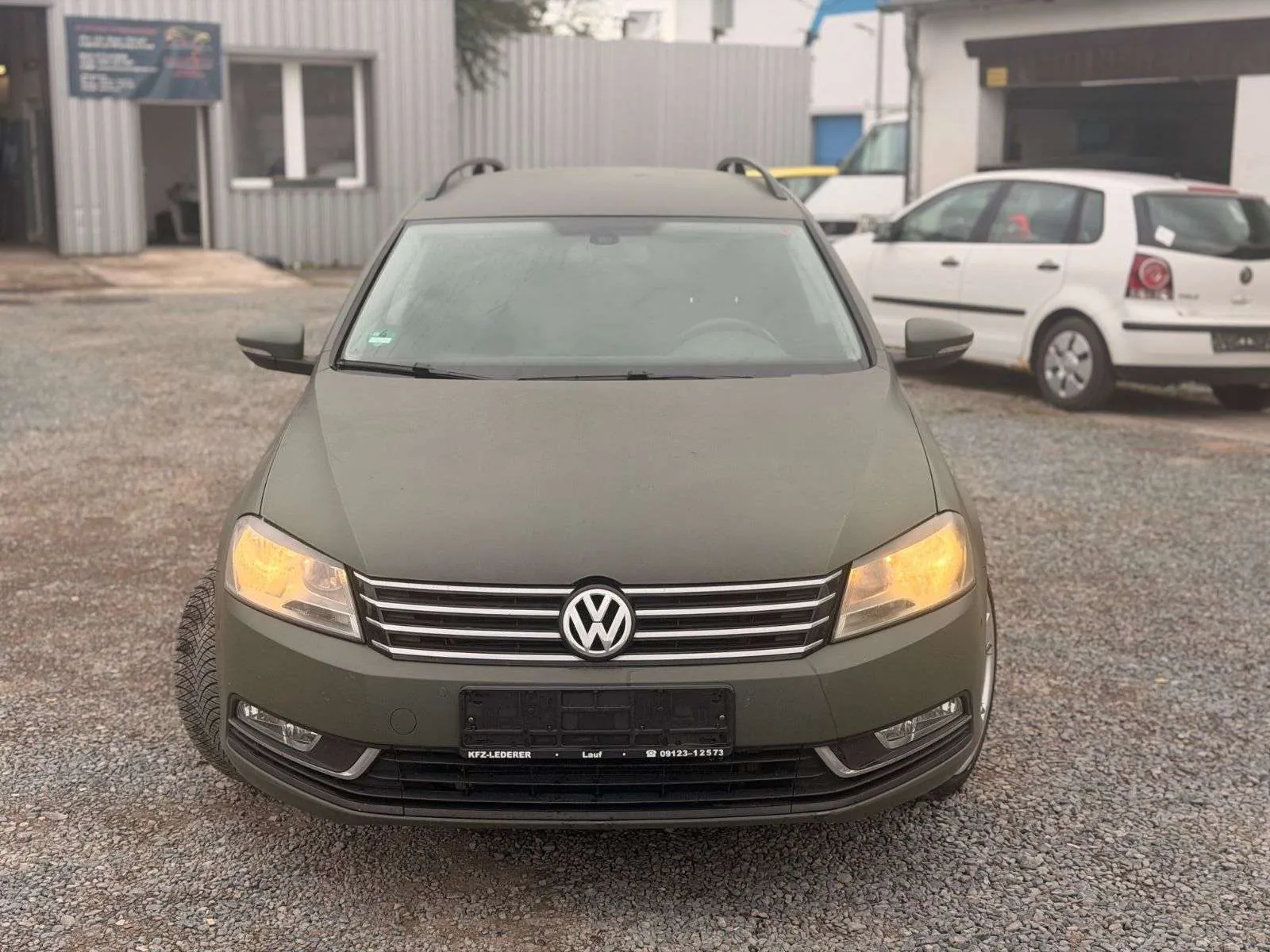 Volkswagen Passat 2011 photo 2