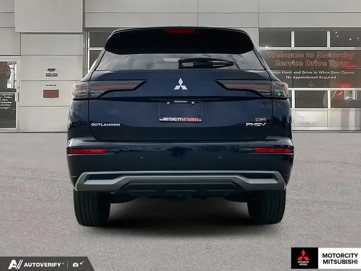 Mitsubishi Outlander 2026 photo 5