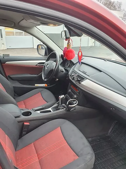 BMW X1 2011 photo 2