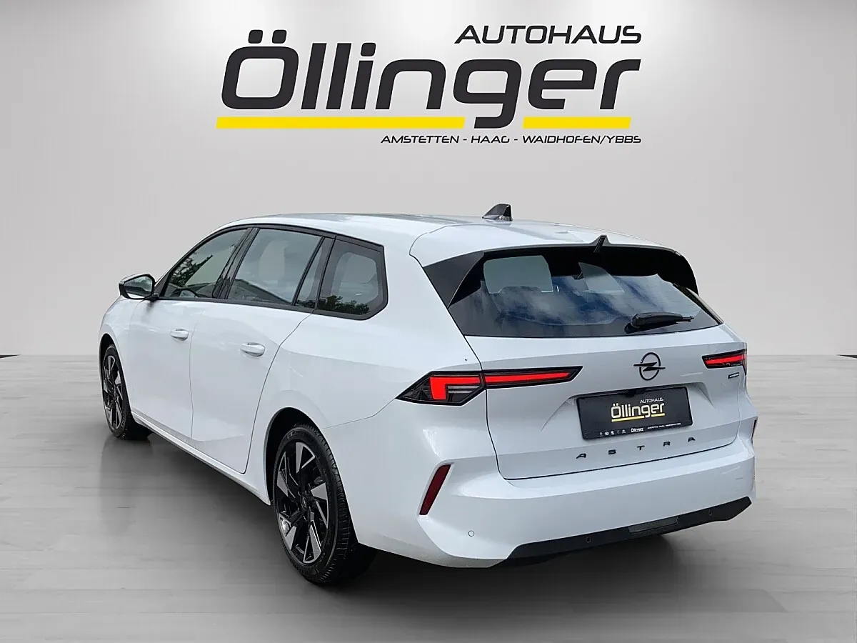 Opel Astra photo 3