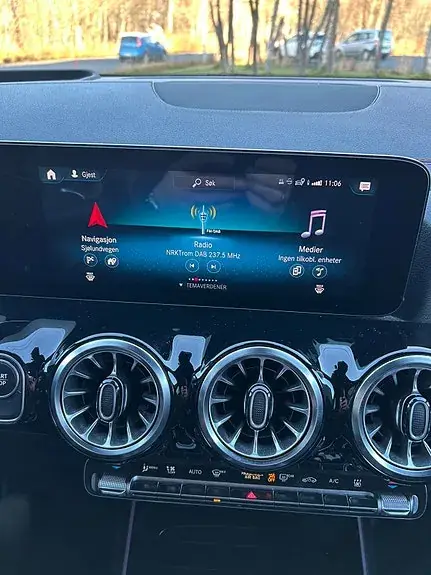 Mercedes-Benz Eqa300 2021 photo 2