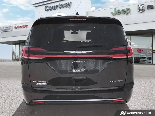 Chrysler Pacifica 2024 photo 5
