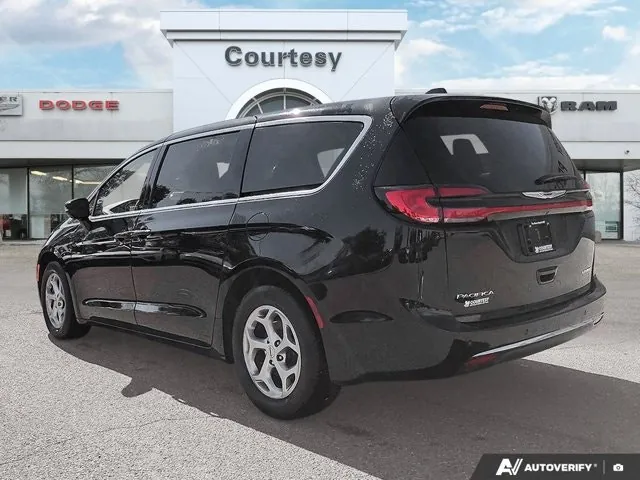 Chrysler Pacifica 2024 photo 4