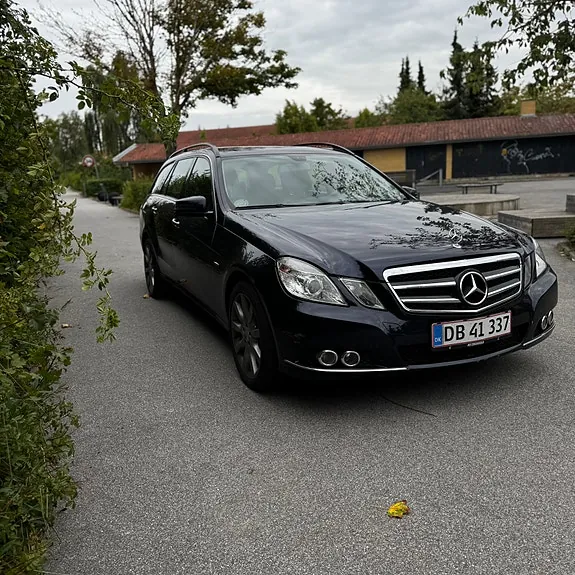 Mercedes-Benz E200 2011 photo 4