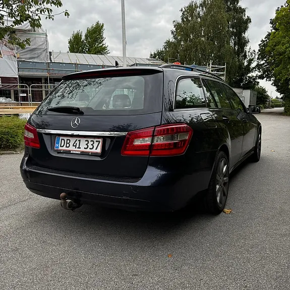 Mercedes-Benz E200 2011 photo 3