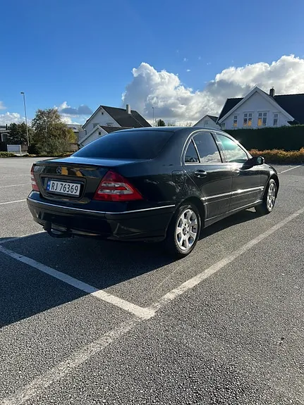 Mercedes-Benz C200 D