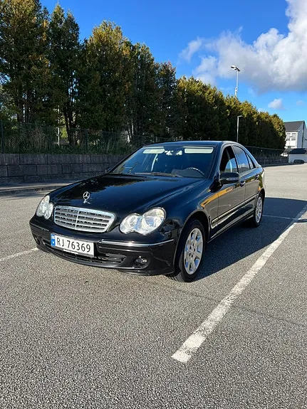 Mercedes-Benz C200 D 2006 photo 4