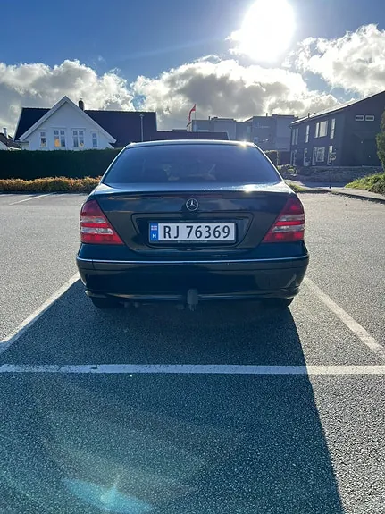 Mercedes-Benz C200 D 2006 photo 2