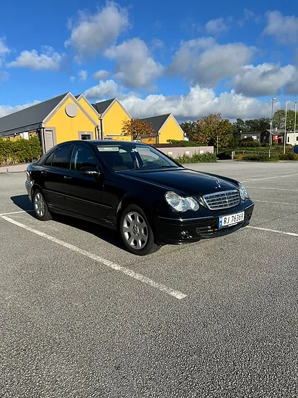 Mercedes-Benz C200 D 2006 photo 5