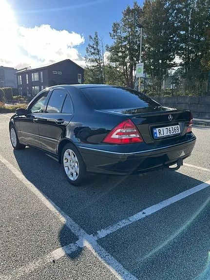 Mercedes-Benz C200 D 2006 photo 3