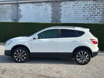 Nissan Qashqai 2012 photo 2