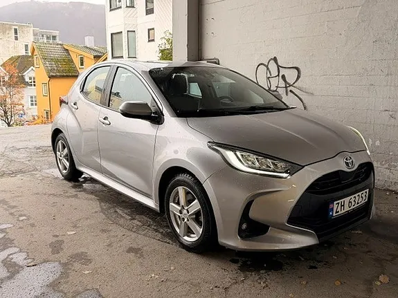 Toyota Yaris 2023 photo 3