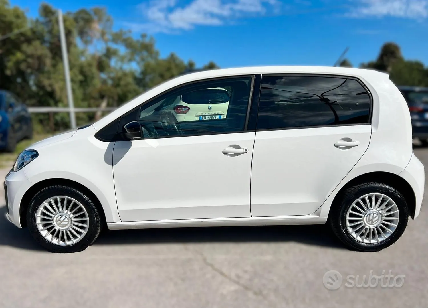 Volkswagen Up 2017 photo 2