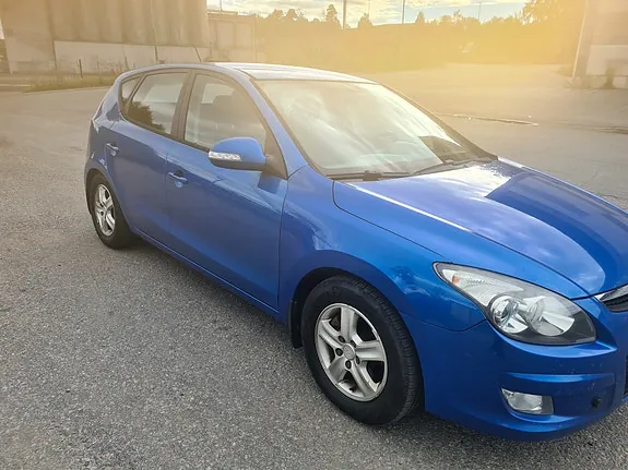 Hyundai I30 2010 photo 2